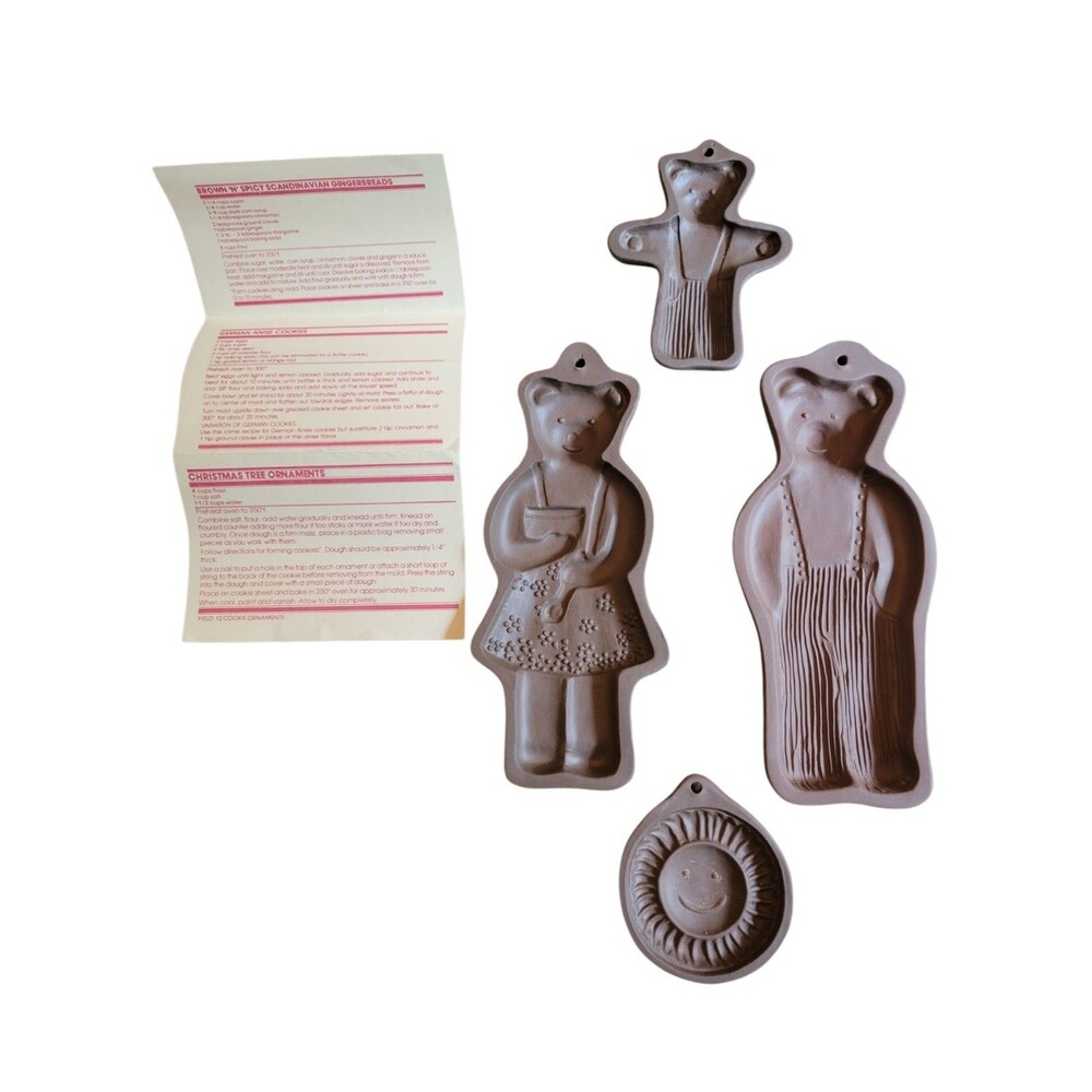 NEW Lot Of 4 Country Gear By Hartstone Cookie Molds Bear Family And Sun + Recipe
